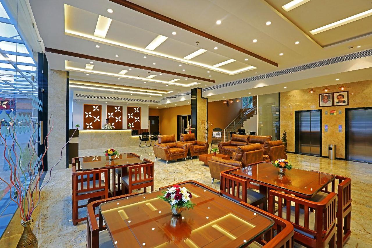 Hotel Renai Sreekrishna Guruvāyūr Exterior foto