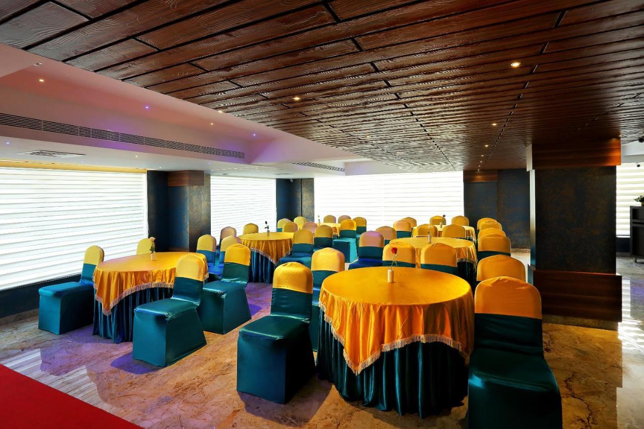 Hotel Renai Sreekrishna Guruvāyūr Exterior foto